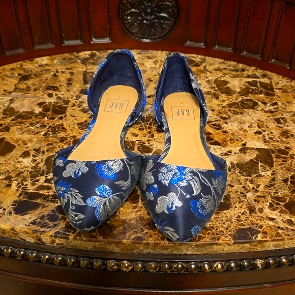 Old Navy Shoes - Floral print flats